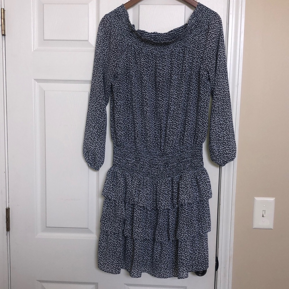 MICHAEL KORS LARGE BLACK AND WHITE DRESS